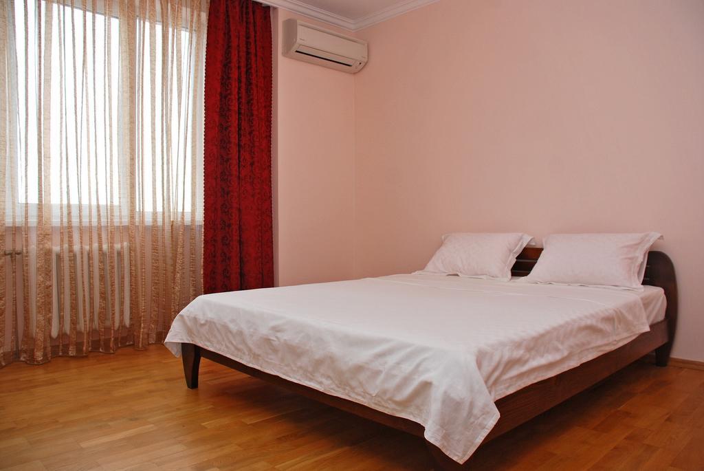 Kiev Pozniaky Apartment חדר תמונה